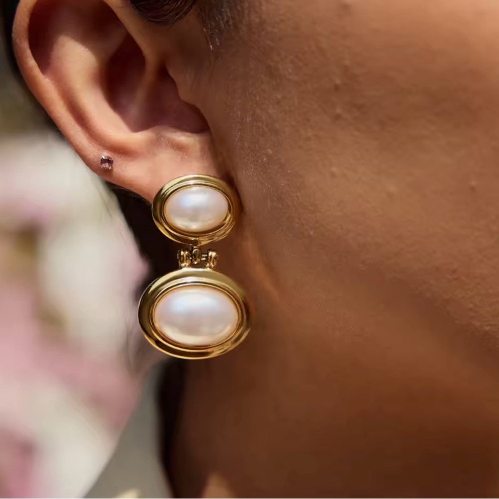 NEW✨ 18K Gold Plated Elegant Resin Double Pearl Oval Earrings